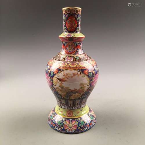 Chinese Enamal Porcelain Vase, Yongzheng Mark