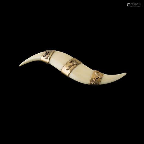 Y METAL MOUNTED TIGER CLAW BROOCH