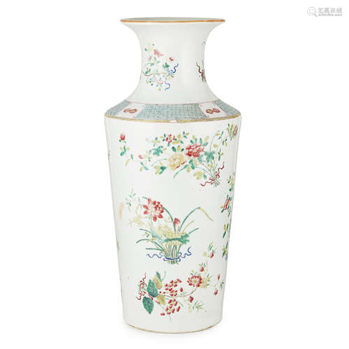 FAMILLE ROSE ROULEAU VASE