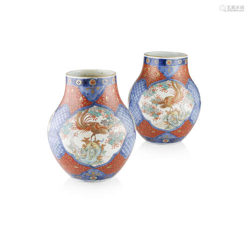 PAIR OF FUKAGAWA IMARI VASES