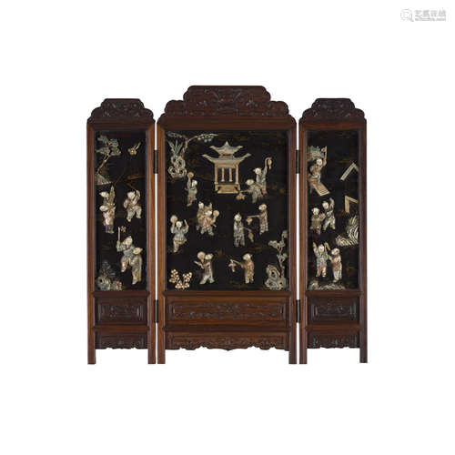 Y IVORY-INLAID THREE-FOLD WOODEN TABLE SCREEN