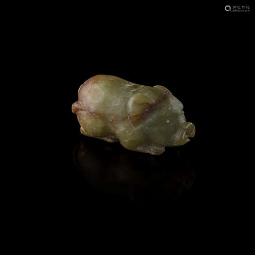 GREEN AND RUSSET JADE PENDANT IN THE SHAPE OF A PIG