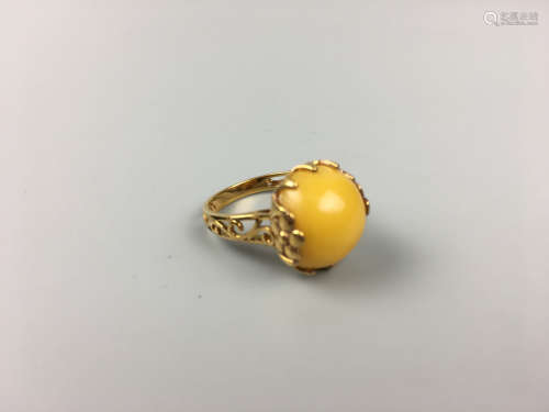 17-19TH CENTURY, AN OLD BEESWAX RING, QING DYNASTY