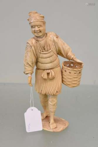 Statue japonaise en ivoire (Ht 25cm)