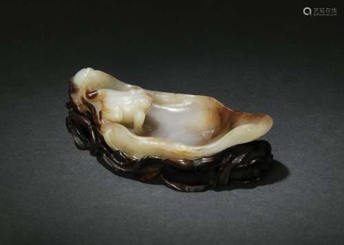 Chinese Jade Toad and Leaf Brush Washer, 18th C.