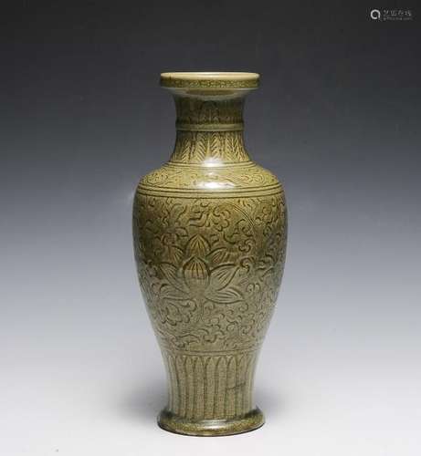 Chinese Celadon Longquan Vase, Ming Dynasty