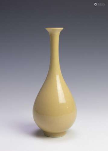 Chinese Yellow Glazed Vase w/ Da Feng Tang Mark