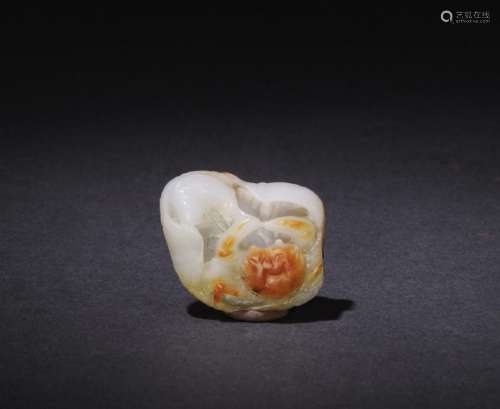Chinese Hetian Jade Toggle of Crabs, 19th C.