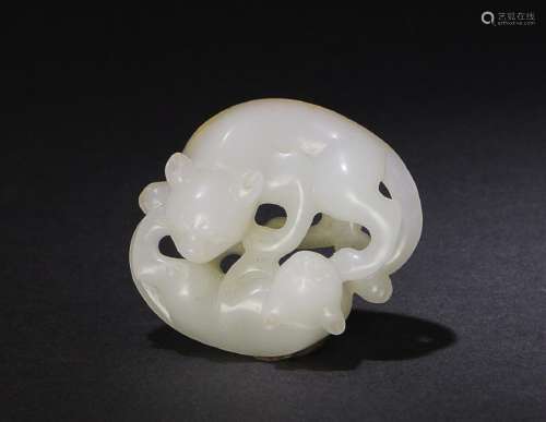 Chinese White Jade Double Cats w/ Skin, 18th C.