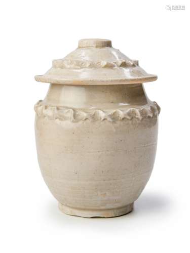 SONG-STYLE CELADON GLAZED VESSEL