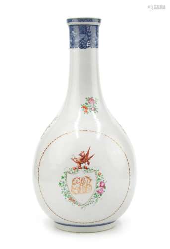 A CHINESE EXPORT PORCELAIN BOTTLE