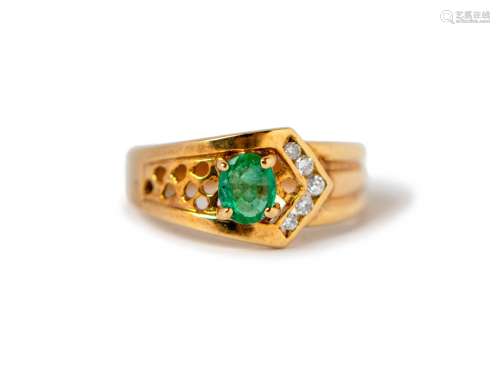 EMERALD DIAMOND 18k GOLD RING