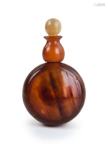 CHINESE CARVED HORN SNUFF BOTTLE