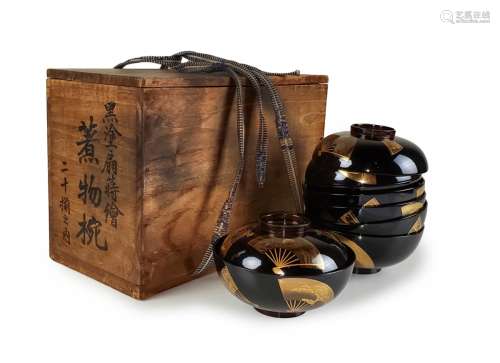 A SET OF TEN JAPANESE LACQUER BOWLS