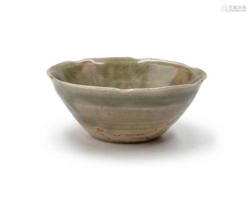 CHINESE SONG-STYLE CELADON BOWL