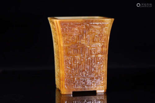17-19TH CENTURY, A FLORAL PATTERN HETIAN JADE SQUARE BRUSH POT, QING DYNASTY