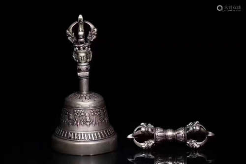 17-19TH CENTURY, A SET OF OLD TIBETAN SILVER VAJRA, QING DYNASTY