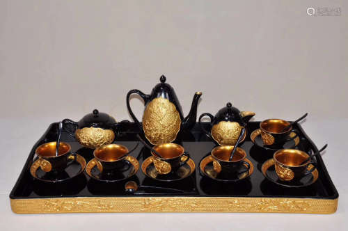 1912-1949, A FLORAL PATTERN GILT TEA SET, THE REPUBLIC OF CHINA