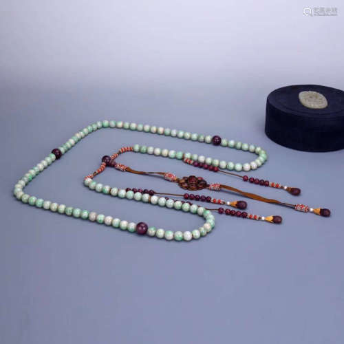 17-19TH CENTURY, AN IMPERIAL STYLE JADEITE ROSARY, QING DYNASTY