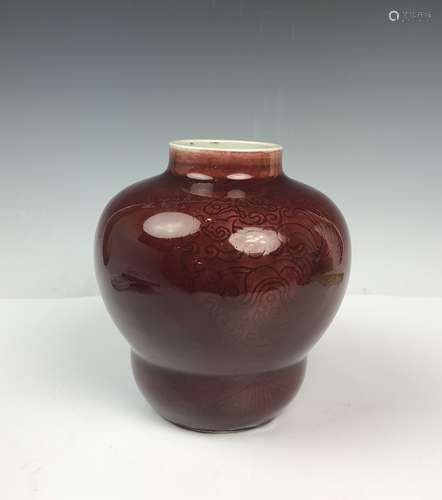 RED GLAZED PORCELAIN CLOUD JAR