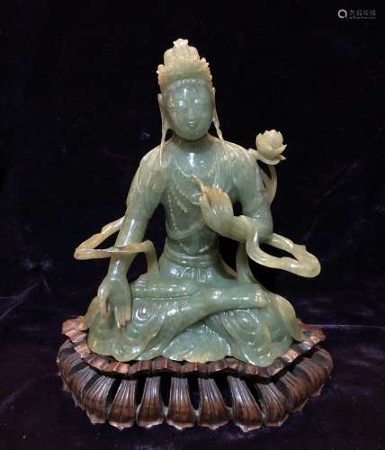 18TH C. FINELY CARVED JADEITE FIGURE OF GUANYIN