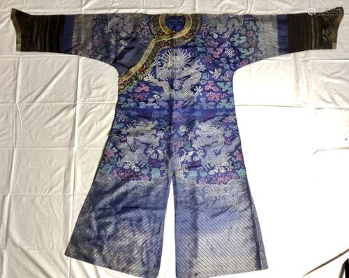 CHINESE EMBROIDERED 'NINE DRAGON' SILK ROBE