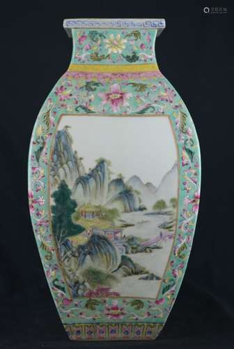 FAMILLE ROSE VERDE PORCELAIN VASE