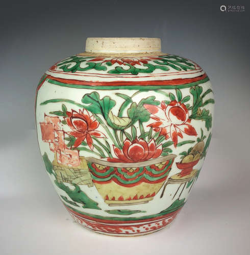 QING DYN. WUCAI PORCELAIN JAR