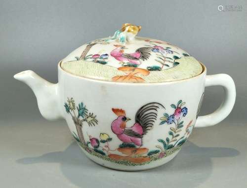 FAMILLE ROSE PORCELAIN TEAPOT WITH MARK