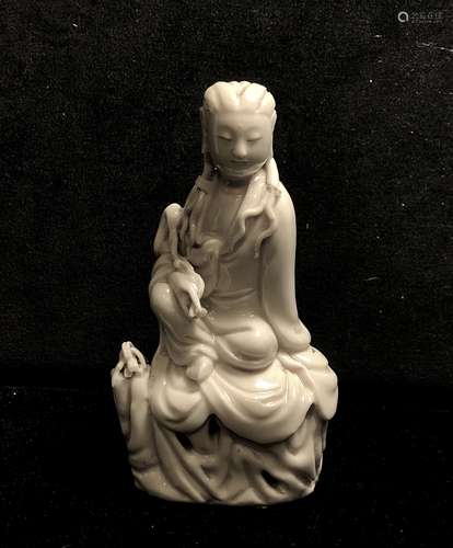 DEHUA PORCELAIN FIGURE OF GUANYIN