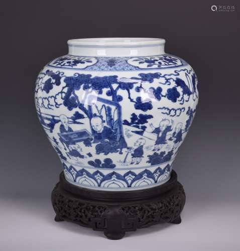 BLUE AND WHITE PORCELAIN JAR WITH MARK