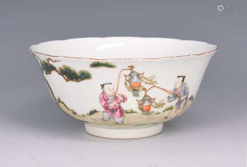 FAMILLE ROSE PORCELAIN BOWL WITH MARK.