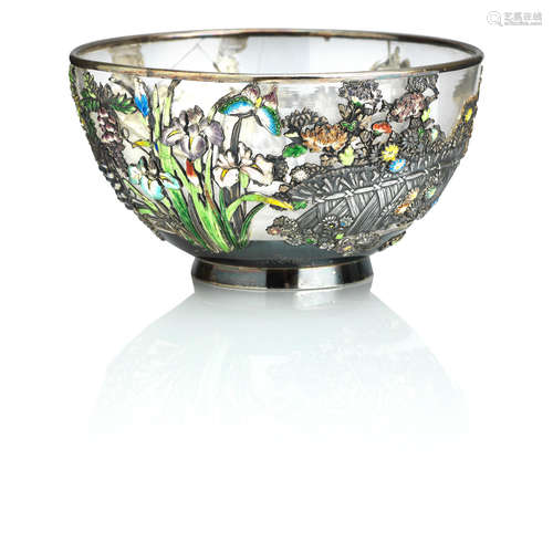 Meiji era A bowl in silver and enamel on glass