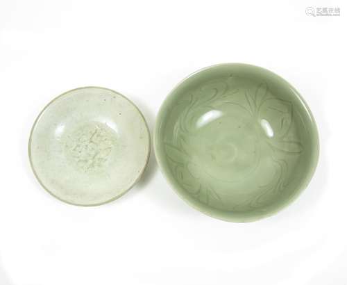 Song/Yuan and Ming A qingbai saucer dish and a celadon-glazed bowl