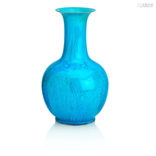 Xuande six-character mark in zhuanshu script but 19th century A turquoise-glazed bottle vase