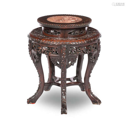 Qing Dynasty, late 19th century A blackwood jardinière stand