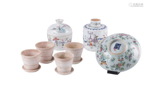 CHINE, XXe siècle  Lot de porcelaines Chinoise