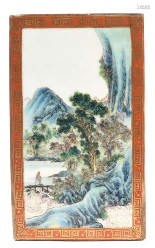 CHINE, Début XXe siècle  Belle plaque en porcelaine émaillée