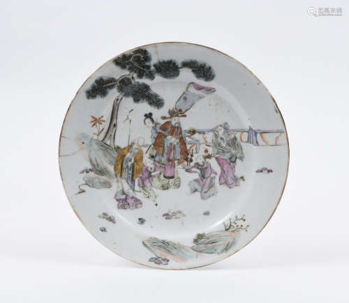 CHINE, XIXe siècle  Assiette en porcelaine