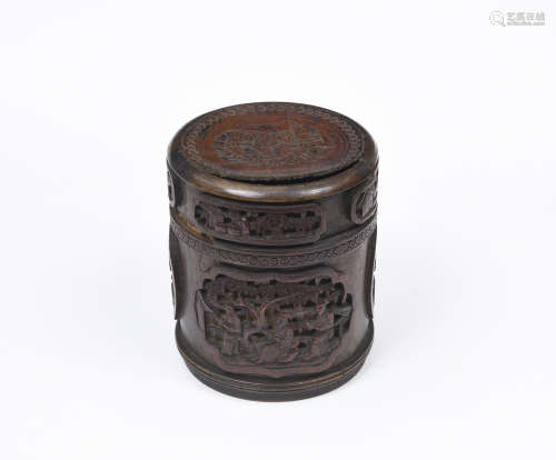 CHINE, XIXe siècle  Pot à tabac en bambou sculpté