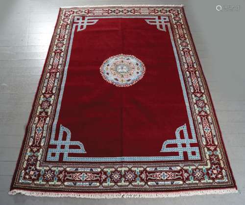 MOROCCAN HAND MADE CARPET