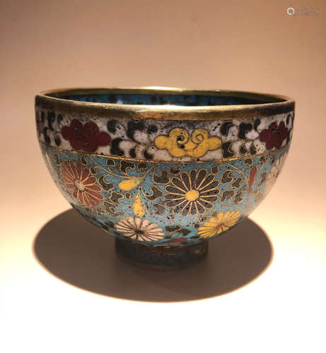 A CLOISONNE FLORAL PATTERN BOWL