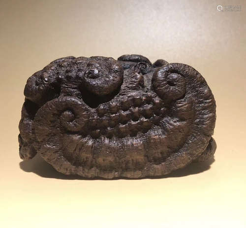 A CHENXIANG WOOD CARVED WATER POT