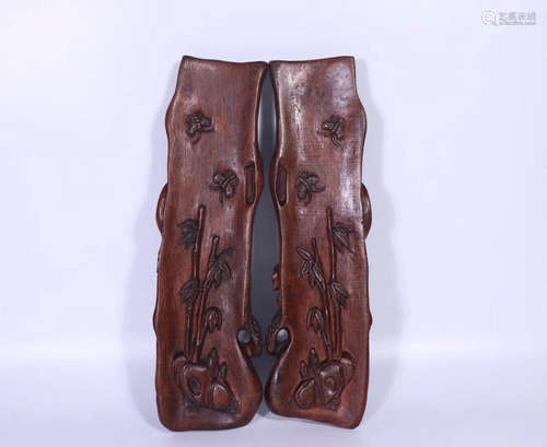 PAIR CHENXIANG WOOD STUDY HOLDER