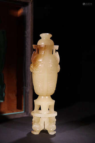 AN OLD  TIBETAN AUSPICIOUS ANIMAL DESIGN HETIAN JADE VASE