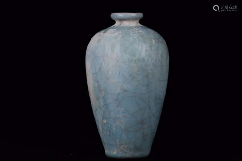 10-12TH CENTURY, A RU KILN PORCELAIN VASE, SONG DYNASTY