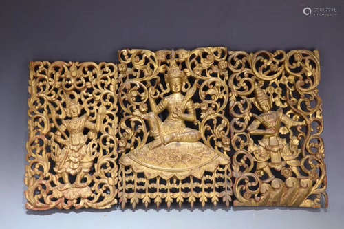 A SET OF GOLD LAQUER BUDDHA STATUE