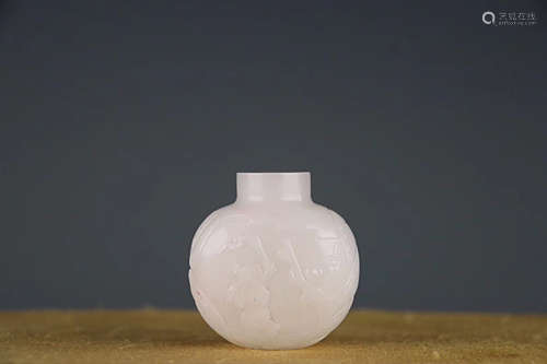 18-19TH CENTURY, A STORY DESIGN HETIAN JADE SNUFF BOTTLE, LATE QING DYNASTY