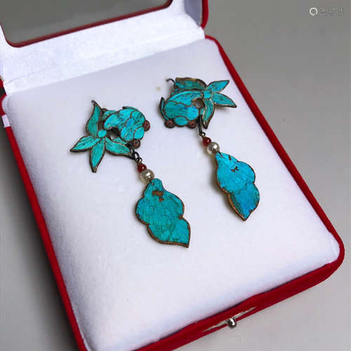 17-19TH CENTURY, A PAIR OF FLORAL DESIGN TIAN-TSUI EARRING, QING DYNASTY