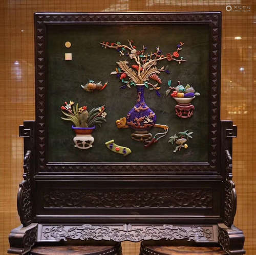 A FLORAL PATTERN ROSEWOOD TABLE SCREEN